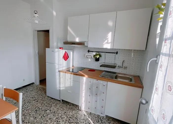 Appartamento Rosso - Over The Rainbow Apartments - Lido Di Jesolo -4 Posti Letto